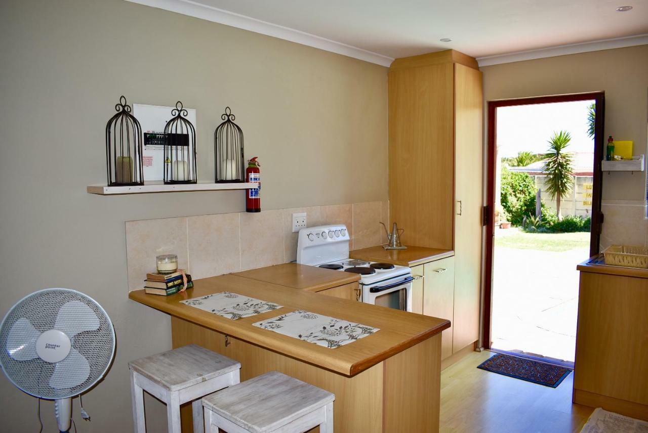 10 On Ou Kraal Apartment *