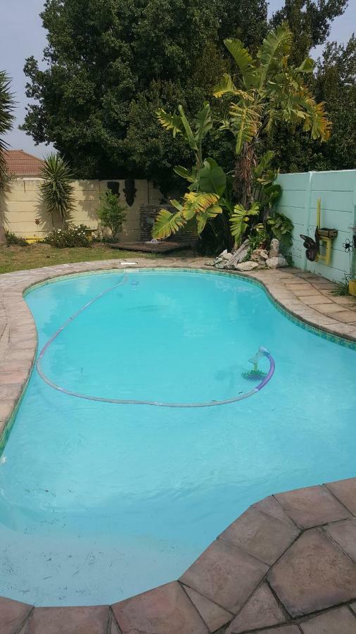 10 On Ou Kraal *
